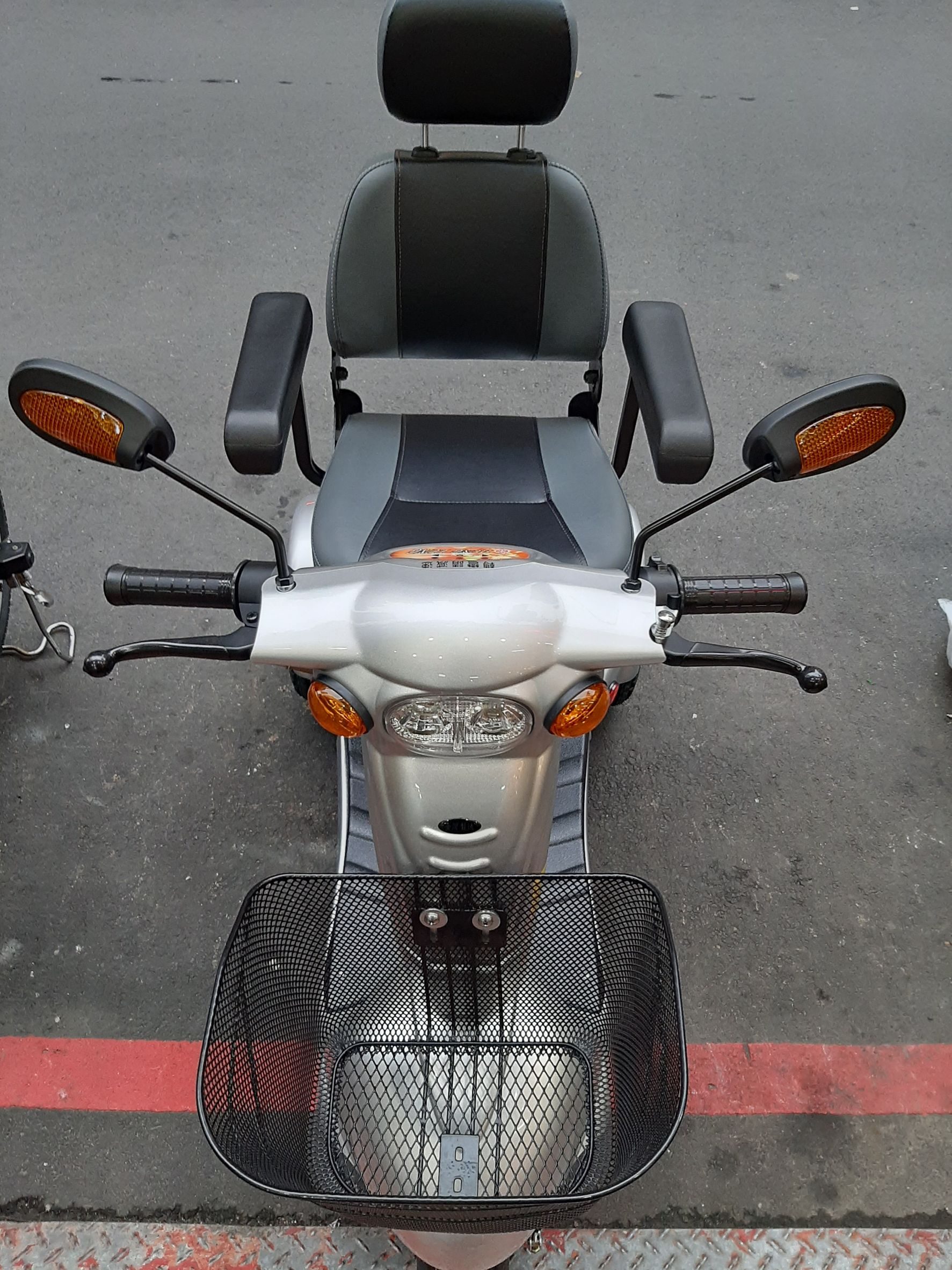 HL-300電動三輪車