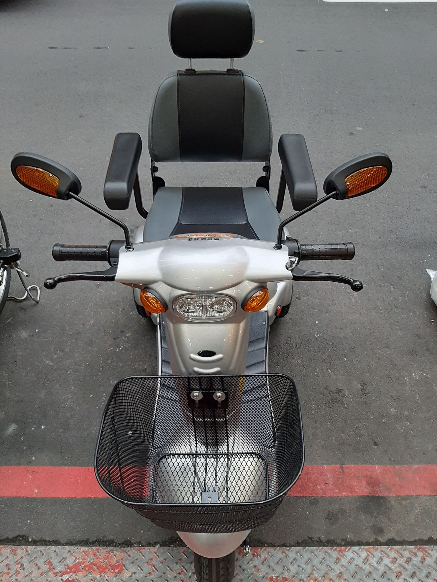 HL-300電動三輪車