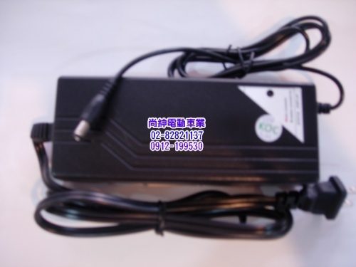 電動車36V- 2A  DC頭充電器