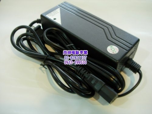 電動車36V- 2A品頭充電器