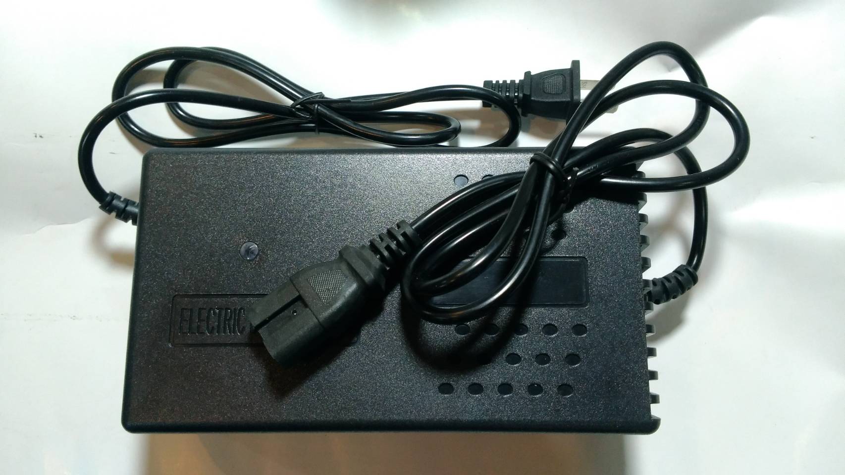 電動車 72V-3A品字頭鉛酸充電器