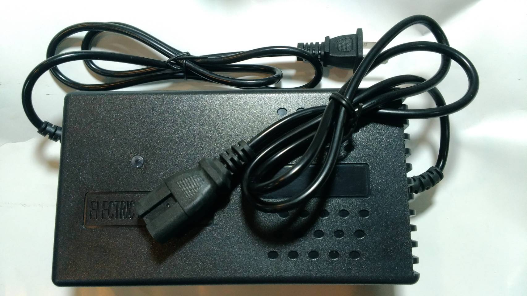 電動車 60V-3A品字頭鋰電池充電器