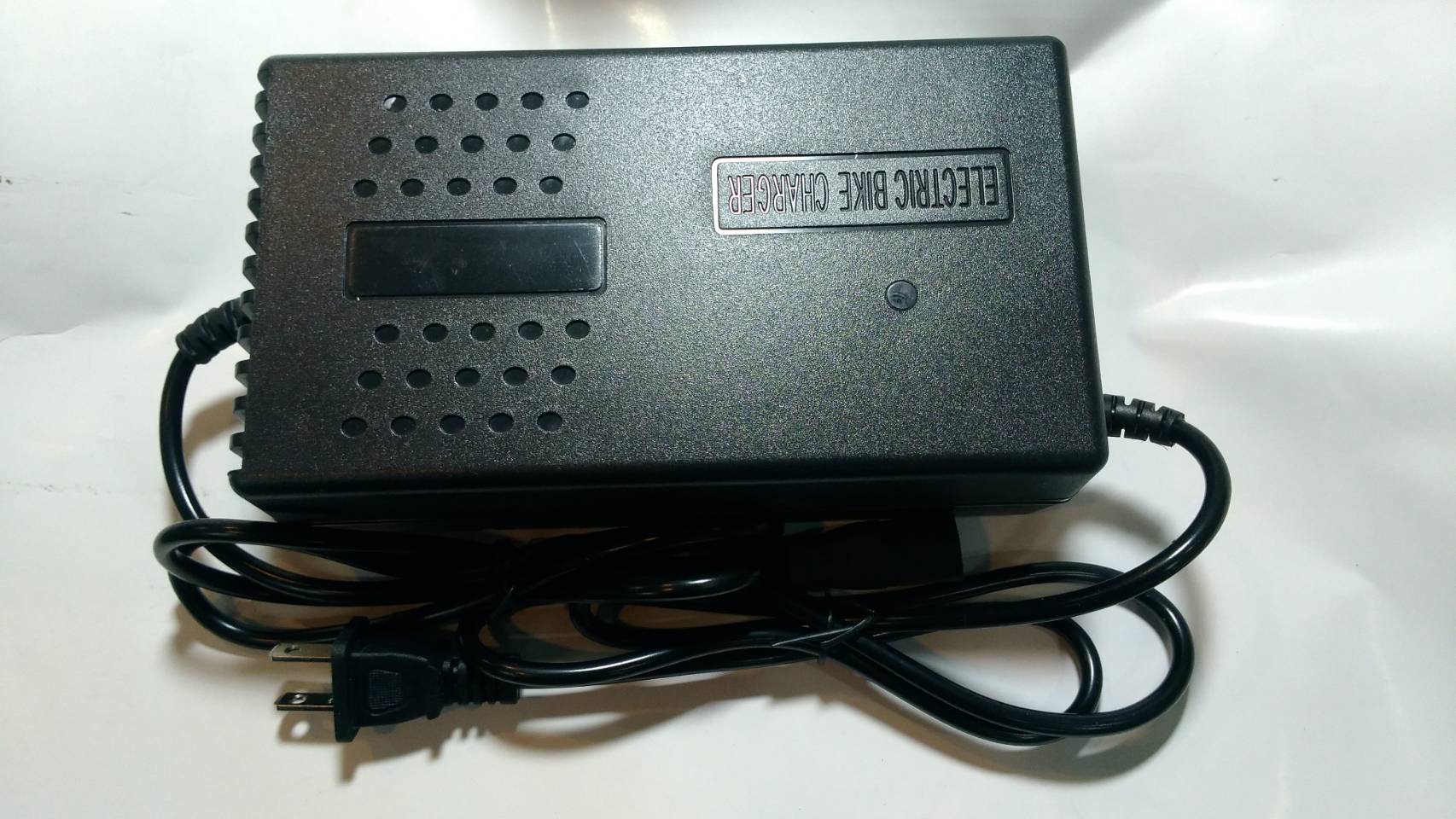 電動車 60V-3A品字頭鋰電池充電器