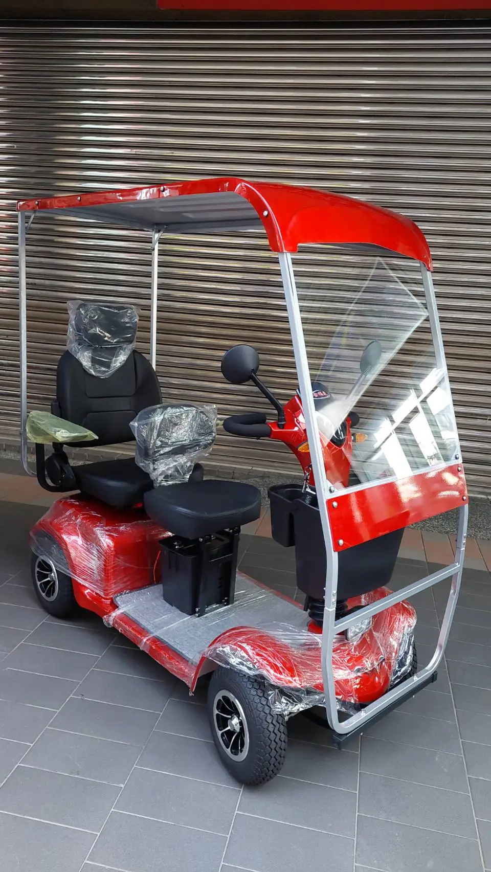 1050713 鑫程四輪頂棚雙人座椅電動代步車413XL